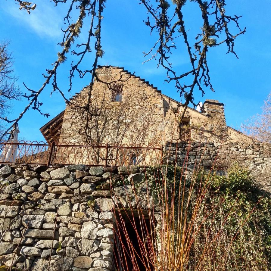 Chambre Ou Gite Dans Une Maison De Montagne - De Suzon A Zelie Entraigues  Exteriér fotografie