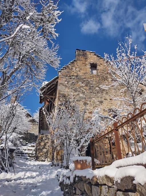 Chambre Ou Gite Dans Une Maison De Montagne - De Suzon A Zelie Entraigues  Exteriér fotografie